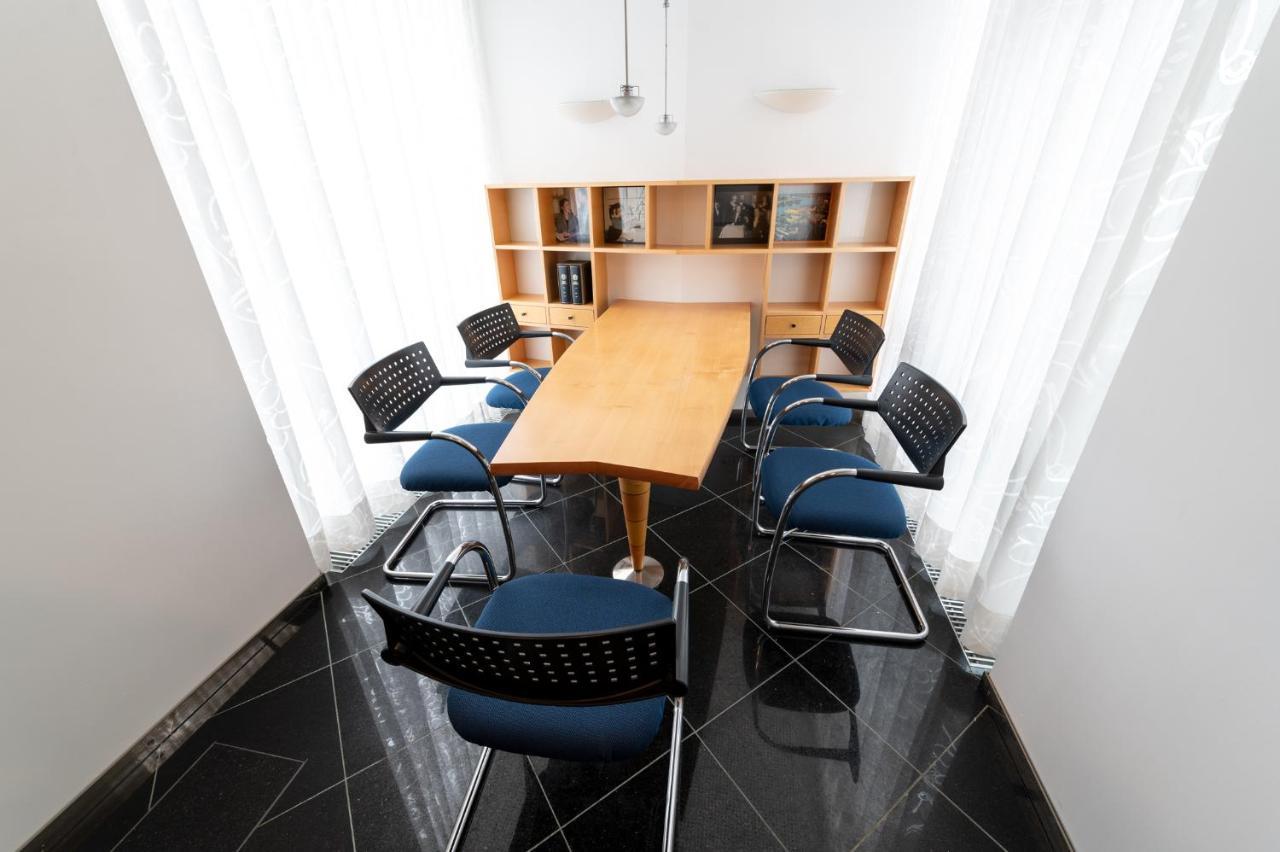 Stadthaus Seeblick G5 - Hostel FDH Buitenkant foto